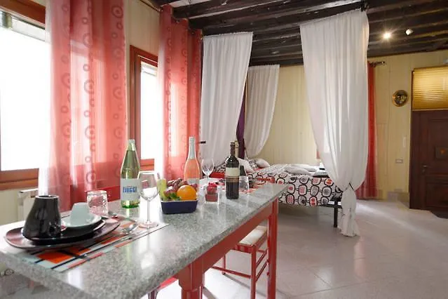 Mario Apartment 1000 Venice 0*,