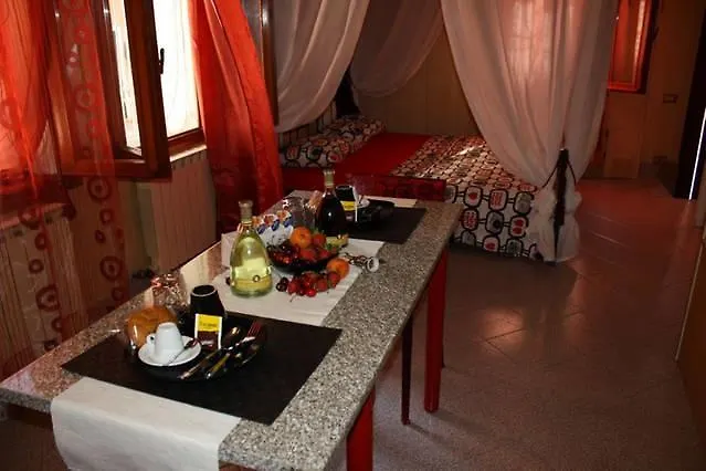 Mario Apartment 1000 Venice
